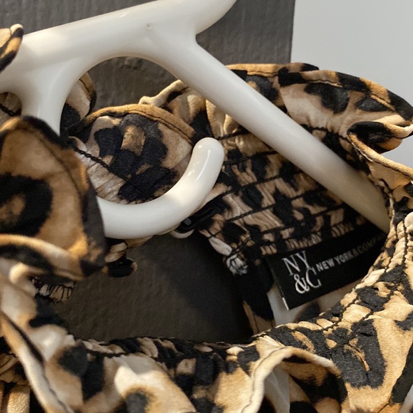 Never worn Long Sleeve Cheetah Blouse - Picture 3 of 4